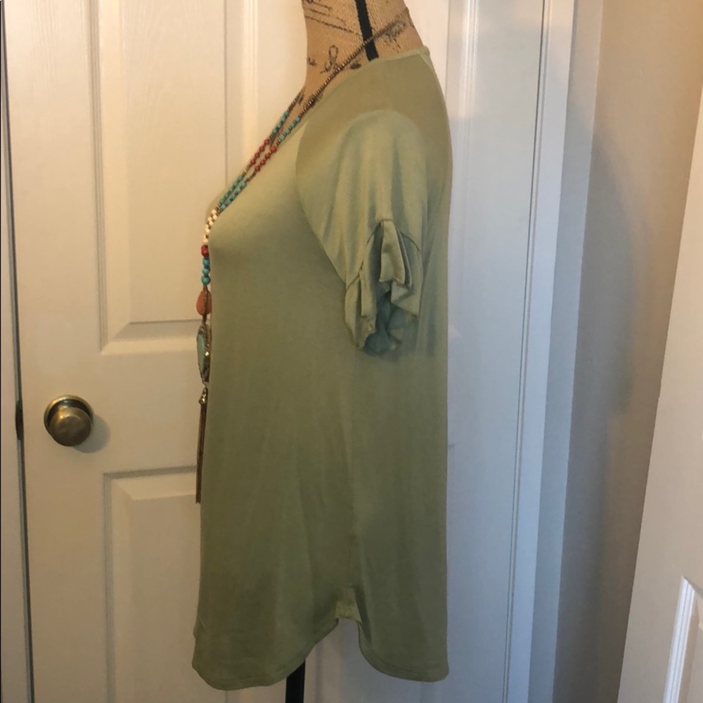 NEW short sleeve scoop neck sage green top - Picture 5 of 8